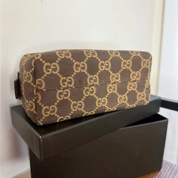 NWOT Gucci Tan and Brown Monogram Pouch - Picture 5 of 10